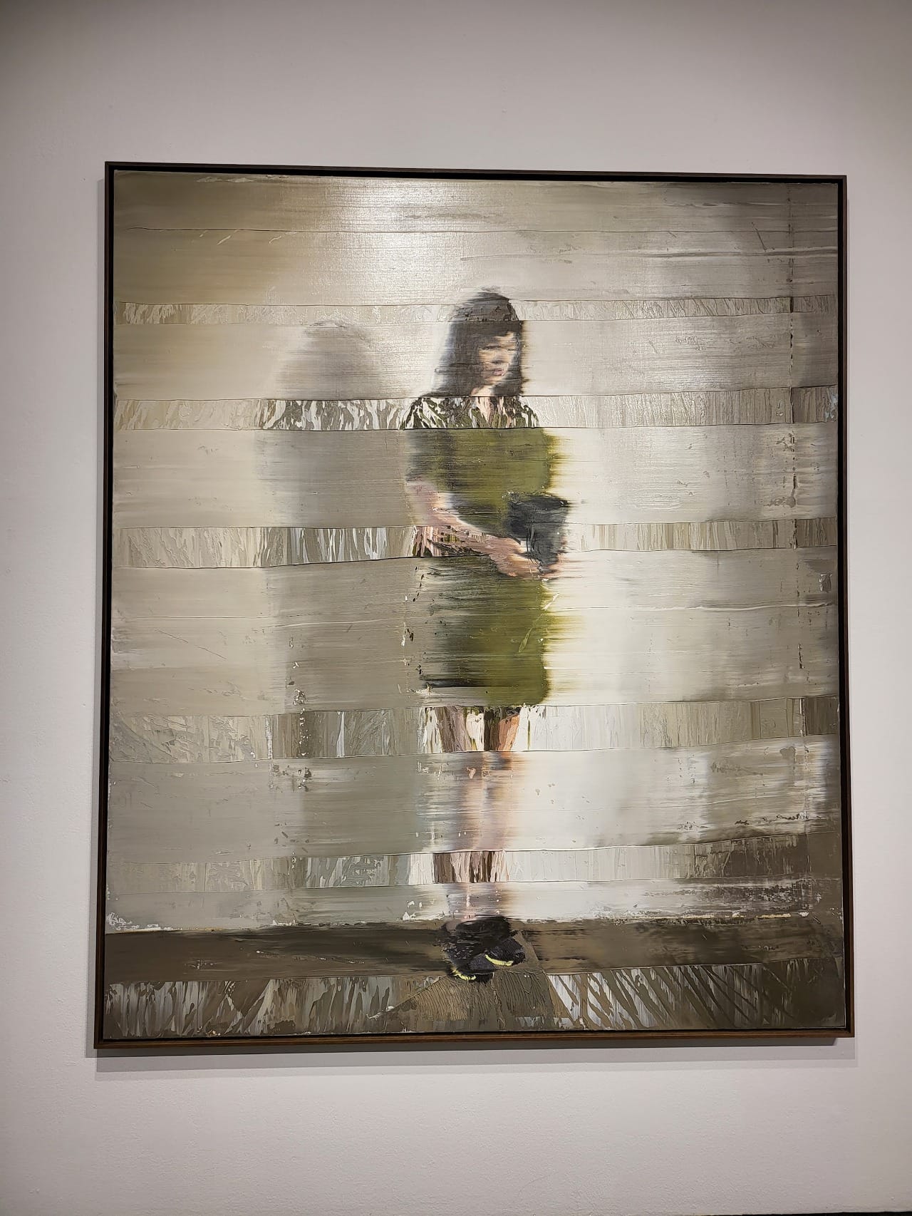 앤디 덴즐러 / Woman Holding Pot / 2017